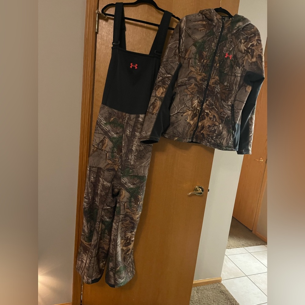 Under armour women’s stealth jacket and bibs